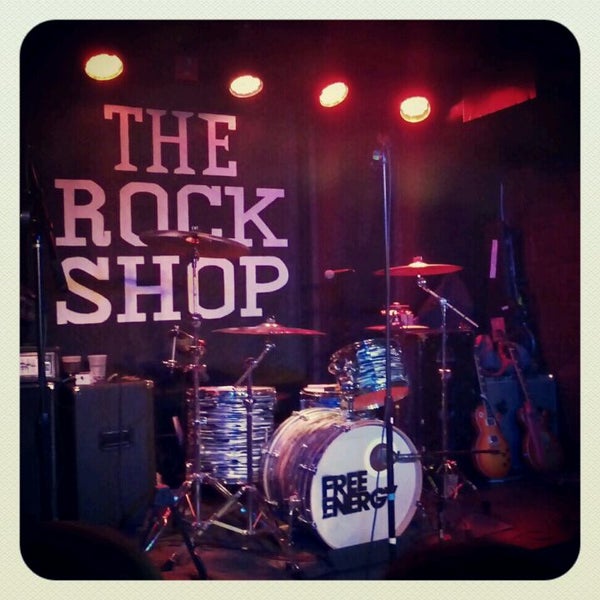 Foto tirada no(a) The Rock Shop por Aaron S. em 4/19/2012