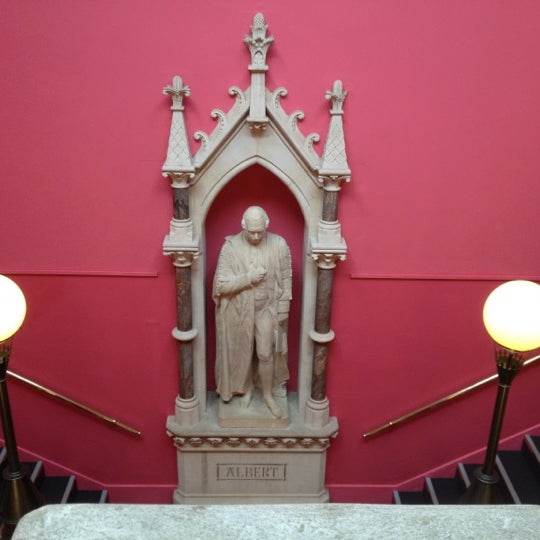 Photo prise au Royal Albert Memorial Museum &amp; Art Gallery par Beef Q. le3/17/2012