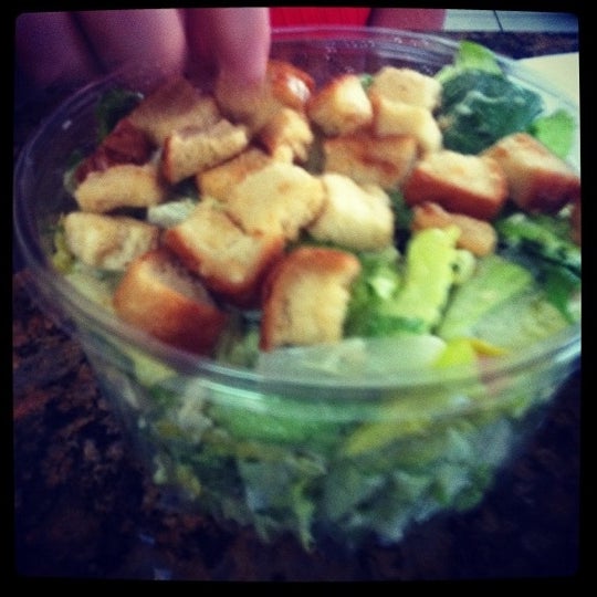 Amazing salads and very healthy! Always clean & great taste! Traditional Cesar is my favorite ! (: