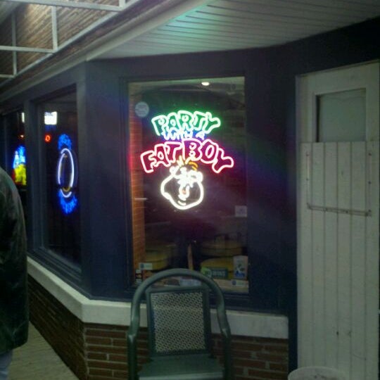 Jerseys Pub & Grill Tippecanoe 7 tips