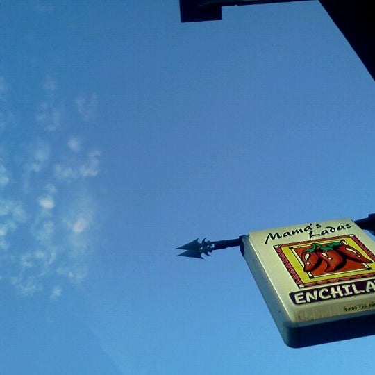 4/25/2012にCharlie K.がMama&#39;s Ladas Enchilada Shopで撮った写真