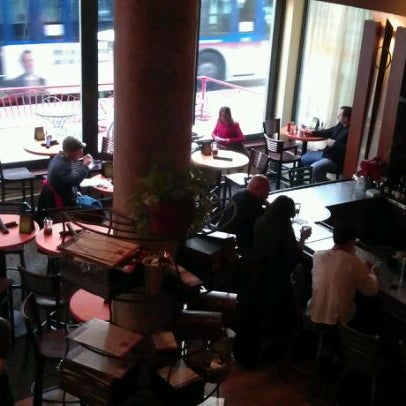 Foto tirada no(a) Rialto Café por J. Oskar S. em 12/31/2011