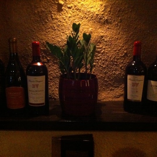 Photo taken at Ventura Wine Company &amp; The Cave by Simy R. on 3/27/2011