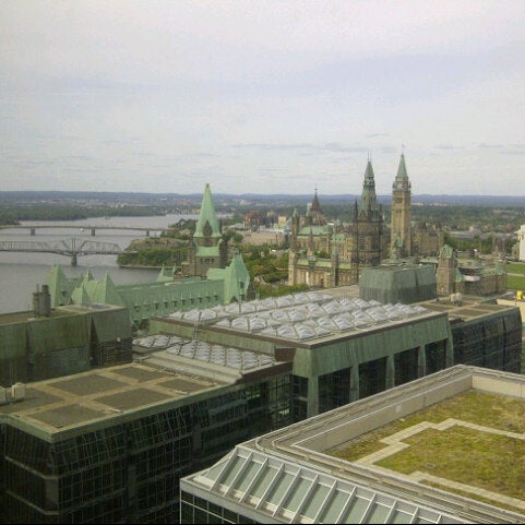 Foto tomada en Ottawa Marriott Hotel  por KGG el 7/25/2012