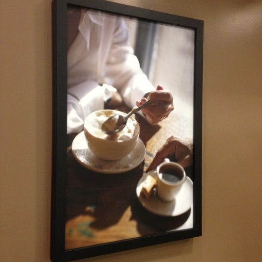 Photo taken at The Coffee Bean &amp; Tea Leaf by Sasha Z. on 5/5/2012