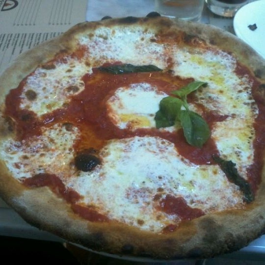 10/8/2011 tarihinde Angel G.ziyaretçi tarafından Michael&#39;s Pizzeria'de çekilen fotoğraf
