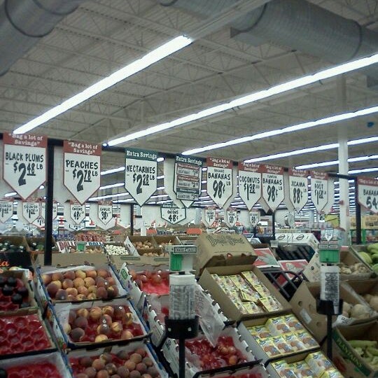 WinCo Foods Grocery Store in Richland