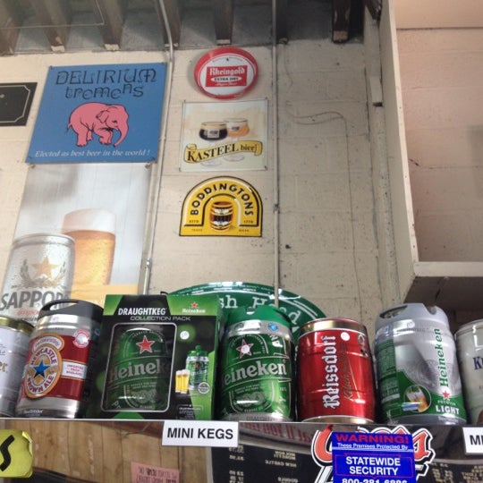 3/22/2012에 SunLoveit A.님이 New Beer Distributors에서 찍은 사진