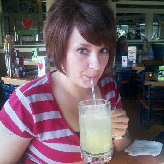 Photo taken at Chili&#39;s Grill &amp; Bar by Beth C. on 9/13/2011