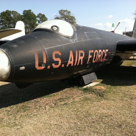 Das Foto wurde bei Museum of Aviation von Lindsey G. am 2/19/2011 aufgenommen