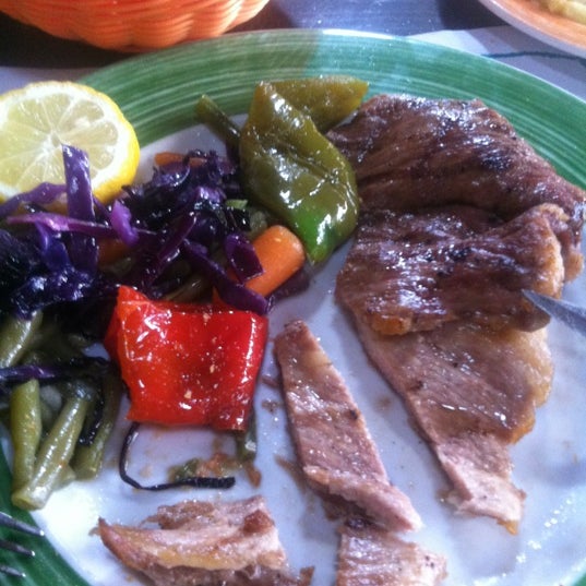 รูปภาพถ่ายที่ Restaurante El Empedrado โดย Chema B. เมื่อ 4/6/2012