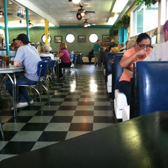 Foto tirada no(a) Austin Diner por Dan P. em 2/3/2012