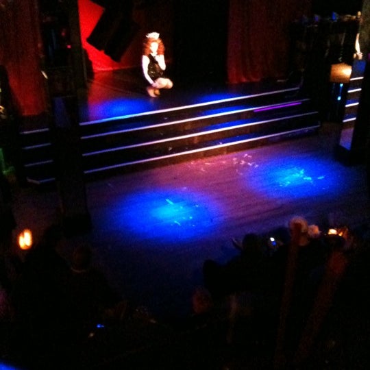 Photo taken at Neighbours Nightclub by Franklin G. on 1/1/2011