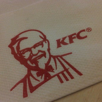 Foto scattata a KFC da Swirley V. il 9/17/2011
