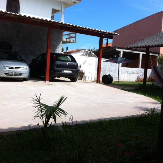 รูปภาพถ่ายที่ Floripa Surf Hostel โดย João Batista G. เมื่อ 1/20/2012