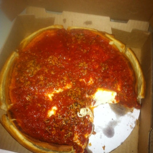 Снимок сделан в PizzaPapalis of Rivertown пользователем Mike M. 6/20/2012