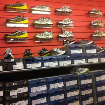 united brands loopschoenen