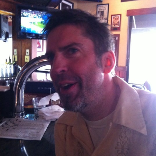 Foto tomada en Snookie&#39;s Bar &amp; Grill  por Barry H. el 1/22/2012