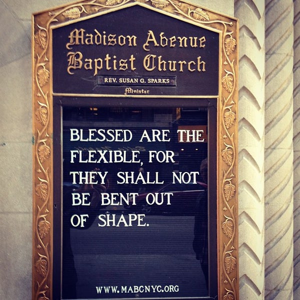 Photo prise au Madison Avenue Baptist Church par R K. le10/23/2011