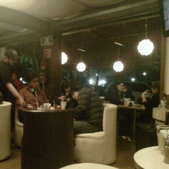 10/15/2011 tarihinde Karla F.ziyaretçi tarafından Central de Café'de çekilen fotoğraf