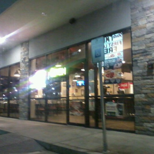 Wingstop Randalls Center Baytown 84 ziyaretçidan 2 tavsiye