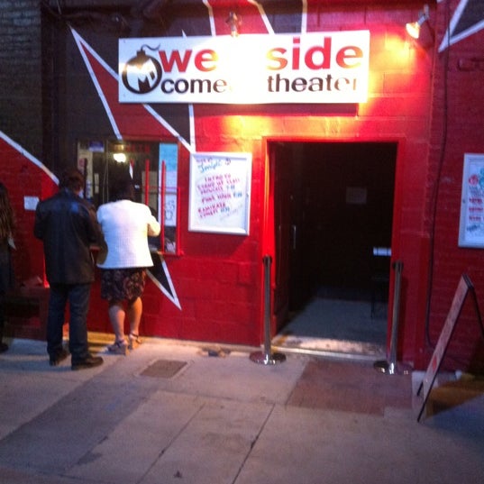 Foto tirada no(a) M.i.&#39;s Westside Comedy Theater por Phil R. em 12/8/2011