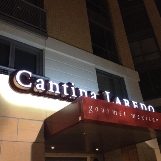 Photo taken at Cantina Laredo by Kyle Y. on 6/26/2012