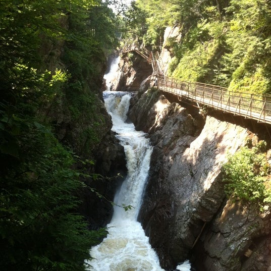 รูปภาพถ่ายที่ High Falls Gorge โดย Randy L. เมื่อ 7/20/2011