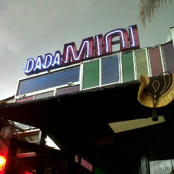 10/16/2011にFranco M.がDadá Mini Barで撮った写真