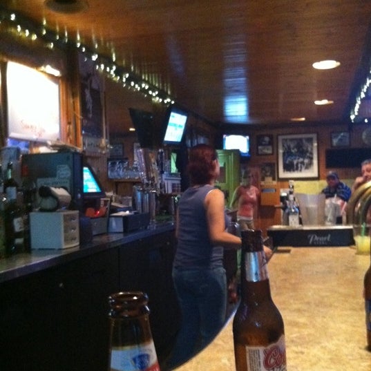 Riverbend Bar & Grill 9 tips from 264 visitors