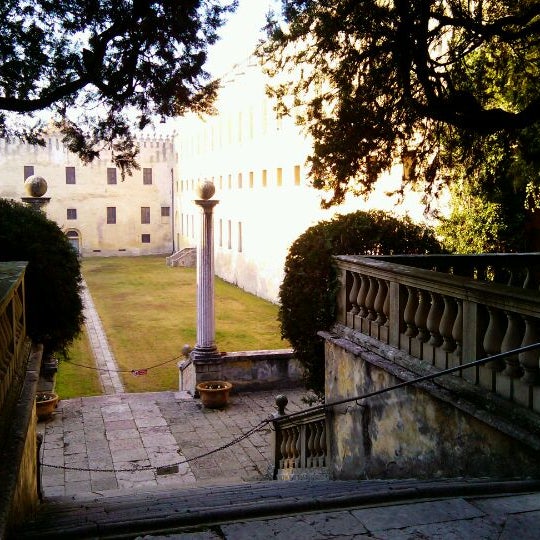Foto diambil di Castello del Catajo oleh Andrea D. pada 11/27/2011