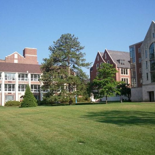 Foto diambil di Agnes Scott College oleh Chip M. pada 6/6/2011