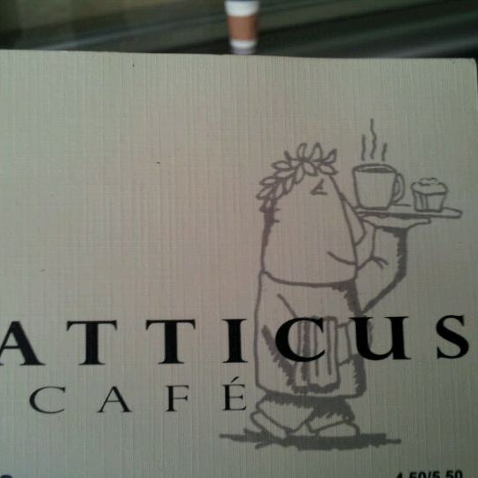 รูปภาพถ่ายที่ Atticus Bookstore Cafe โดย Bryan L. เมื่อ 1/3/2012