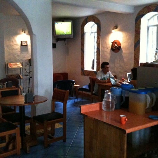 รูปภาพถ่ายที่ Café Kracovia โดย Mario เมื่อ 8/17/2011
