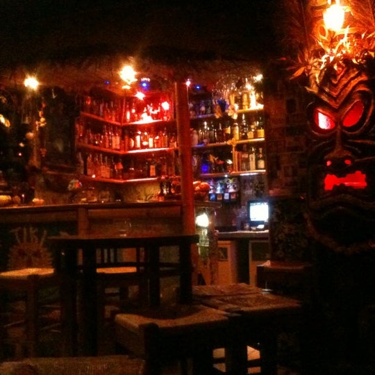 รูปภาพถ่ายที่ Tiki Taky Bar โดย Сидр เมื่อ 3/29/2012