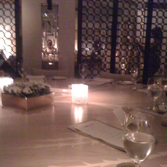 5/21/2011 tarihinde Aslihan A.ziyaretçi tarafından Boxwood Restaurant'de çekilen fotoğraf