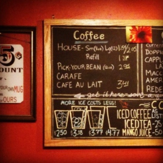 รูปภาพถ่ายที่ Qualia Coffee โดย Trucy เมื่อ 5/30/2012