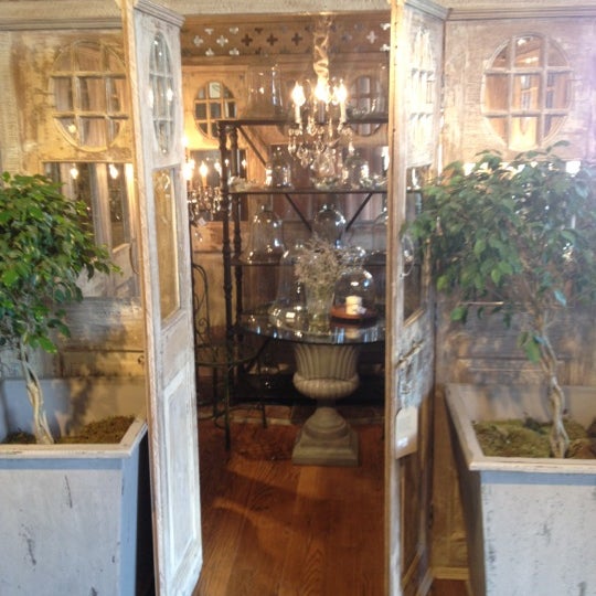 Arhaus Furniture Lyndhurst, OH