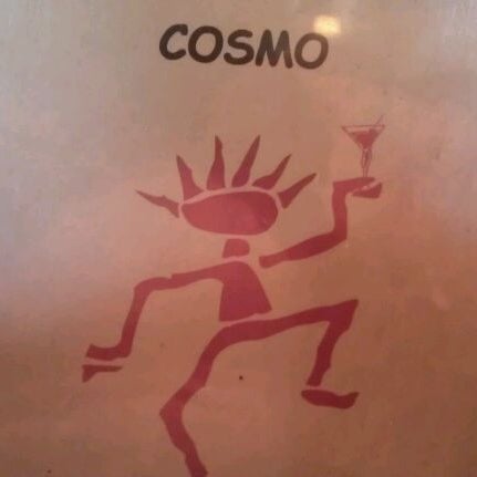 Foto tirada no(a) Cosmo Cafe &amp; Bar por Lecia em 10/3/2011