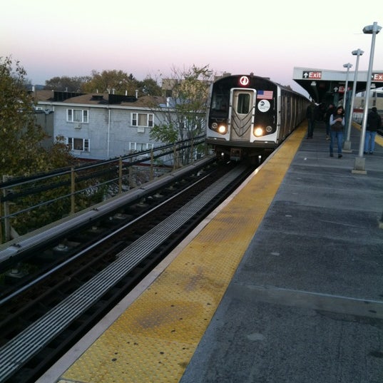 Photos At Mta Subway Van Siclen Ave J Z Metro Station In Highland Park Photos At Mta Subway Van Siclen Ave J Z Metro Station In Highland Park