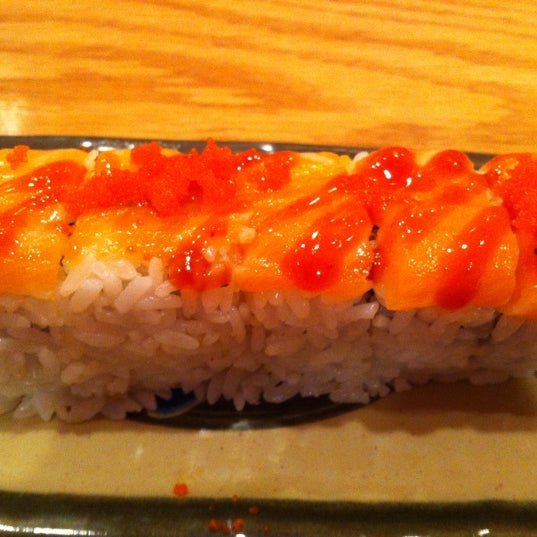 รูปภาพถ่ายที่ Machi Sushi โดย Matt V. เมื่อ 6/1/2011