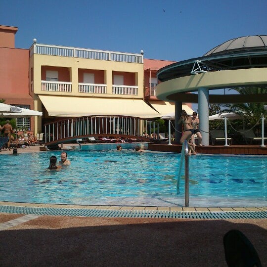 Снимок сделан в Ambassador Hotel Thessaloniki пользователем Kostas D. 7/22/2012