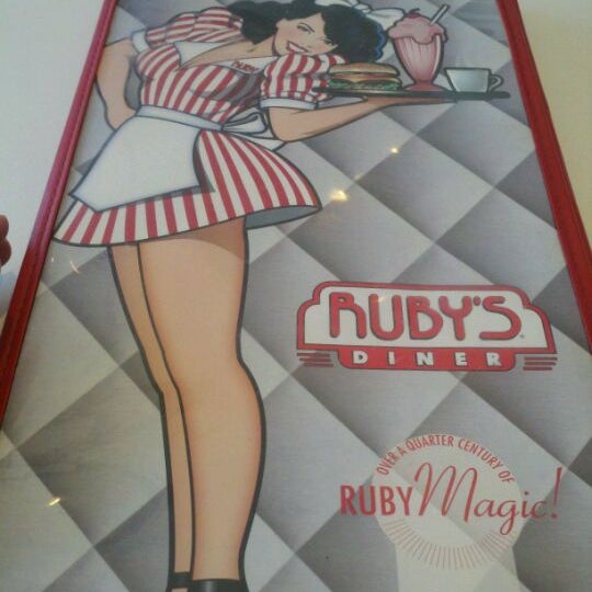 Photo taken at Ruby&#39;s Diner by Jencita V. on 8/18/2011