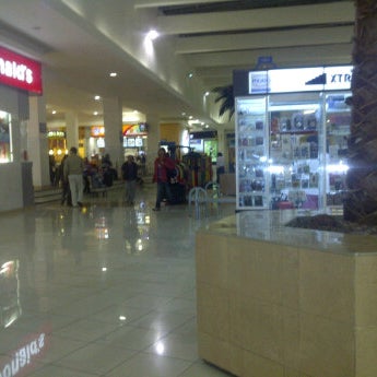 Foto tirada no(a) Centro Comercial Cruz del Sur por Sofia P. em 3/16/2012