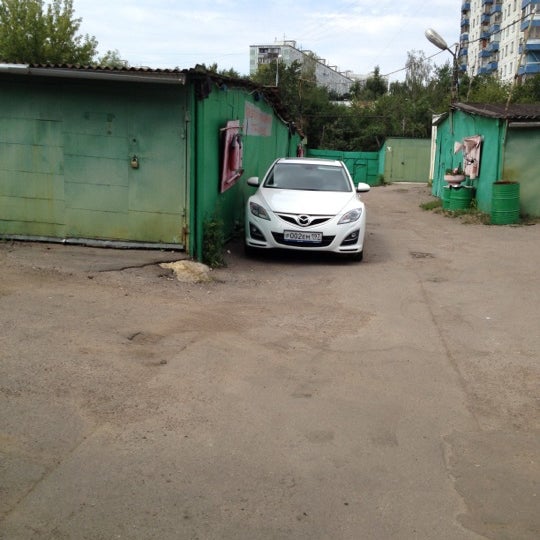 Стоянка автомобилей в Акулово