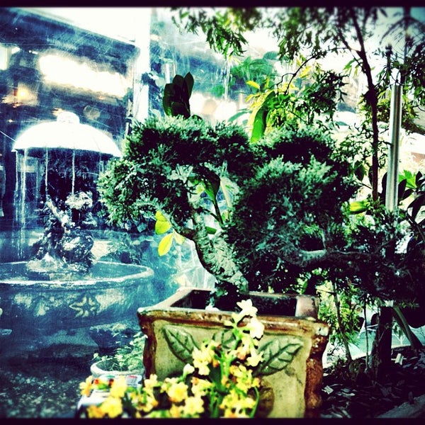 7/31/2012 tarihinde Rodrigo L.ziyaretçi tarafından Jardim Aurélia Restaurante e Eventos'de çekilen fotoğraf