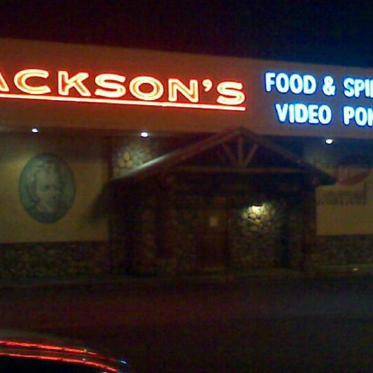 Jackson's Bar and Grill - Bar