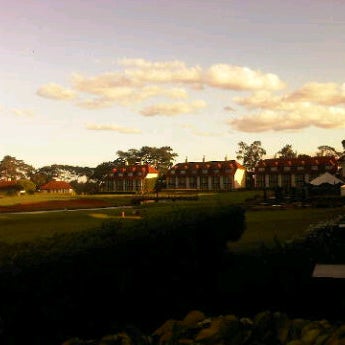 Foto tomada en Windsor Golf Hotel &amp; Country Club Nairobi  por Melanie M. el 10/17/2011