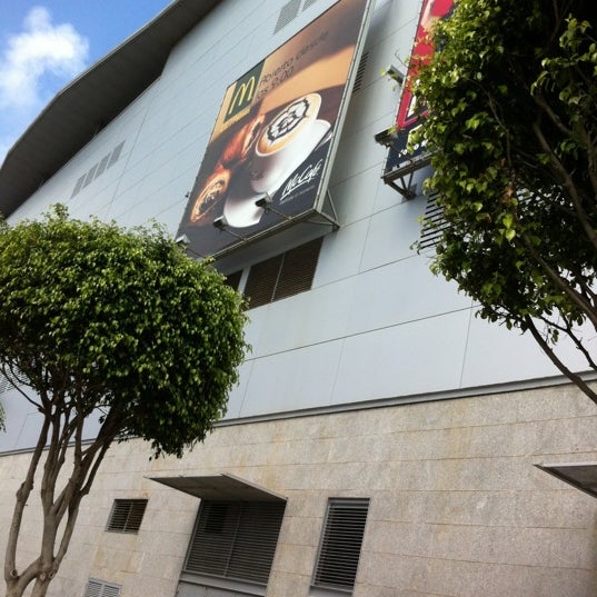 6/23/2012にJosue A.がC.C. Siete Palmasで撮った写真