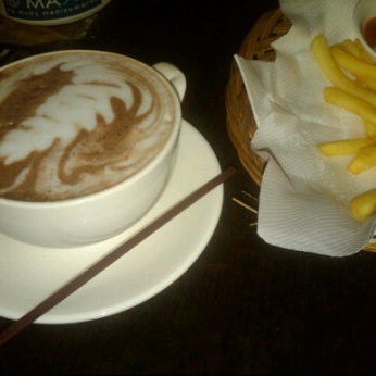 4/14/2012 tarihinde Panji G.ziyaretçi tarafından CoffeeBen&#39;s &amp; Resto'de çekilen fotoğraf